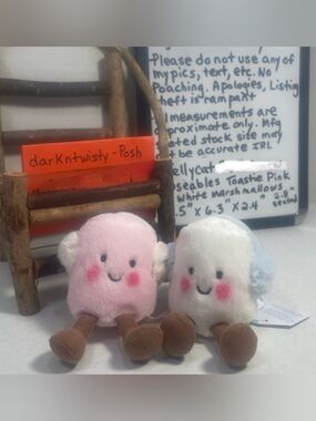BNWT JELLYCAT AMUSEABLES TOASTIES PINK AND WHITE MARSHMALLOWS